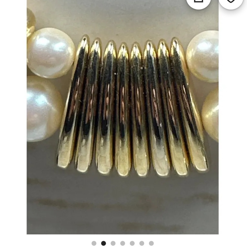 Classic Pearl and Gold Women's Necklace - Picture 2 of 9